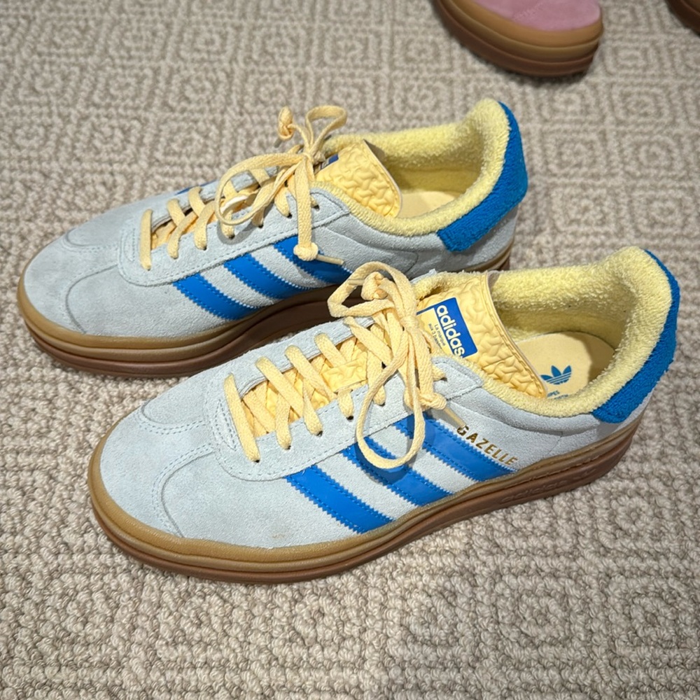 Adidas Gazelle baby blue/pastel yellow platform sneaker, size 8.5, barely worn